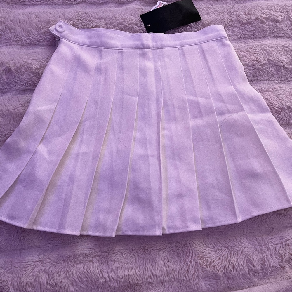 WHITE SKIRT